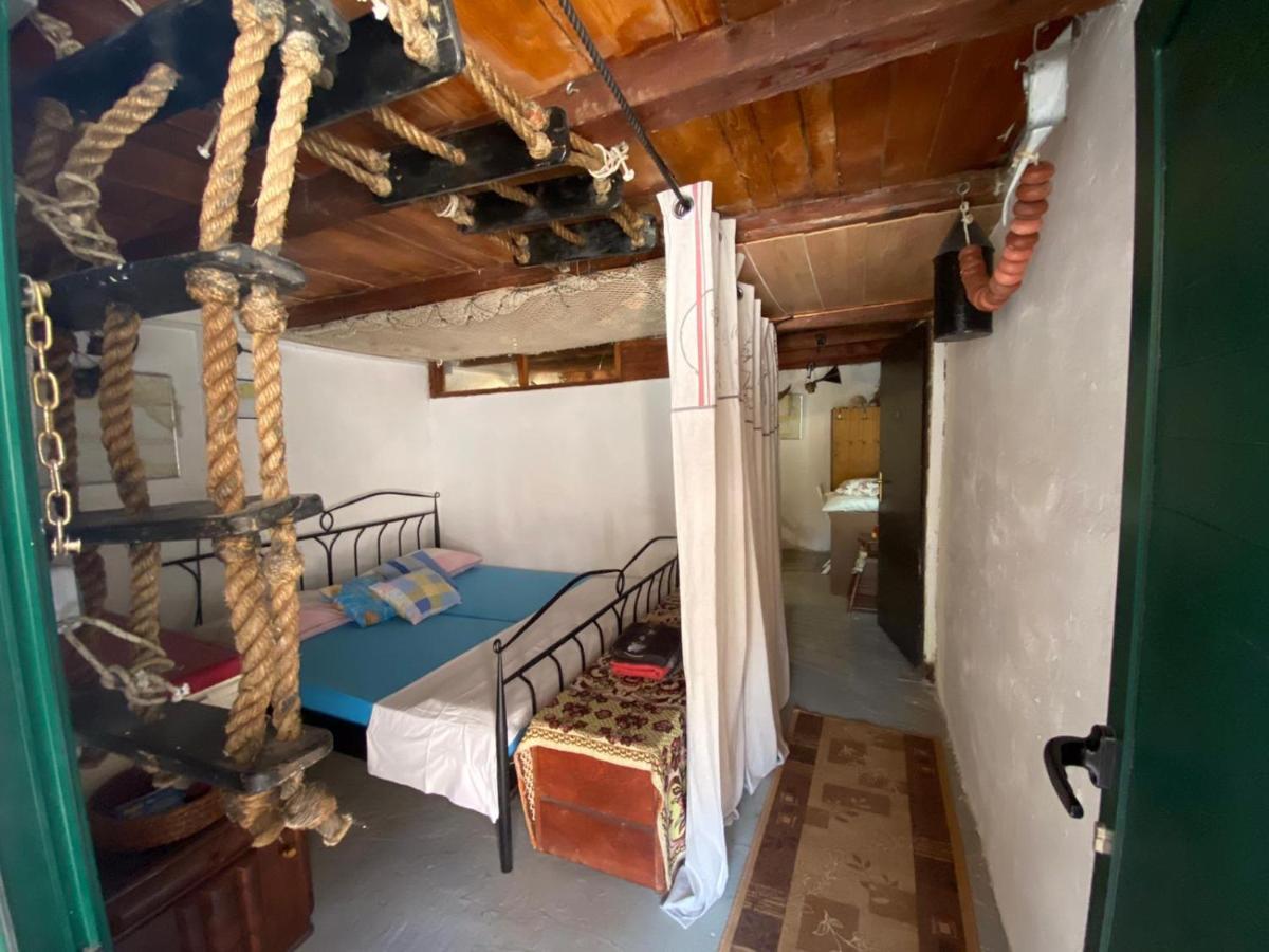 Holiday Home Stiniva Вис Екстериор снимка
